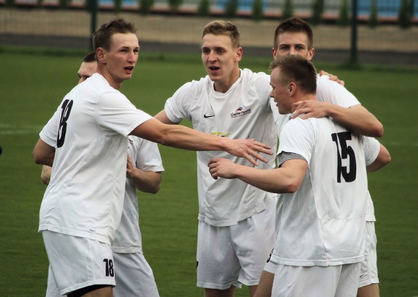 Warta Międzychód - Iskra Szydłowo 2:0. Warta wreszcie zagrała na miarę oczekiwań [GALERIA]