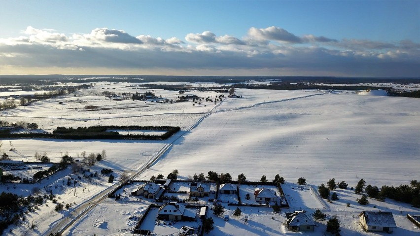 Szczecinek w okowach lodu i śniegu. Widok z pokładu drona GALERIA