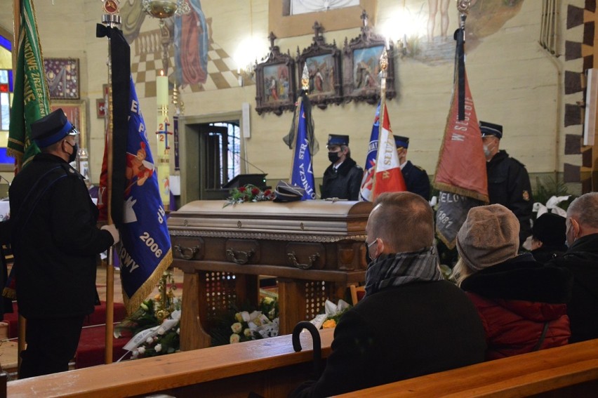 Pogrzeb Szczepana Krajdy z gminy Zelów, 12.12.2020