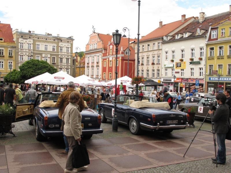 Wałbrzych: Rolls-Royce i Bentley'e w Rynku (ZDJĘCIA)