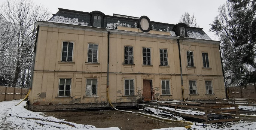 "Drugie życie" zabytkowego Pałacu Małachowskich w Nałęczowie - na jakim etapie są prace?