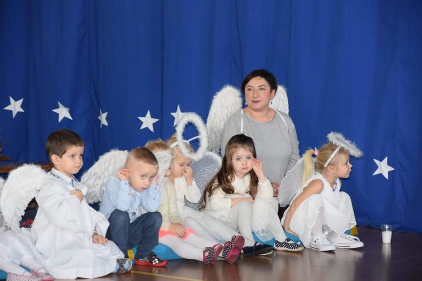 Dzieci ze Szkoły Podstawowej w Białołęce zagrały w jasełkach. ZDJĘCIA