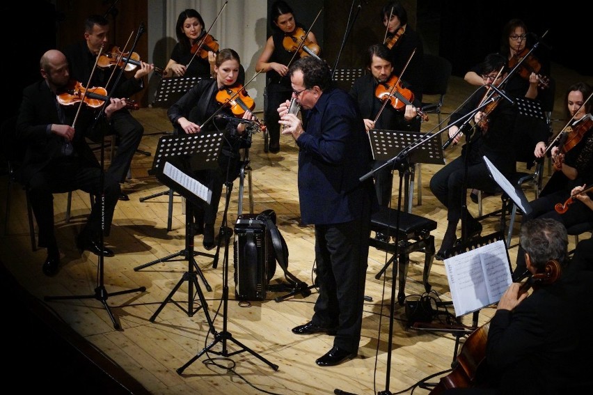 RCK Racibórz: Mistrz Galliano i Sinfonietta Cracovia raczyli publiczność Bachem
