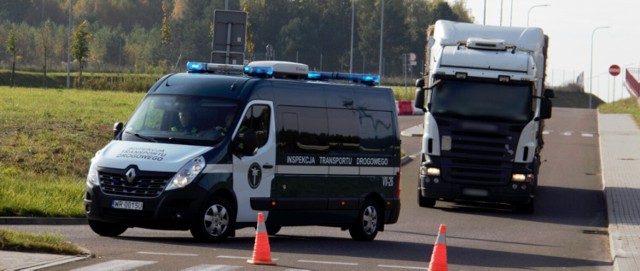 W Radomiu inspektorzy mazowieckiej Inspekcji Transportu Drogowego stwierdzili nieprawidłowości w czasie kontroli ciężarówki w Radomiu.