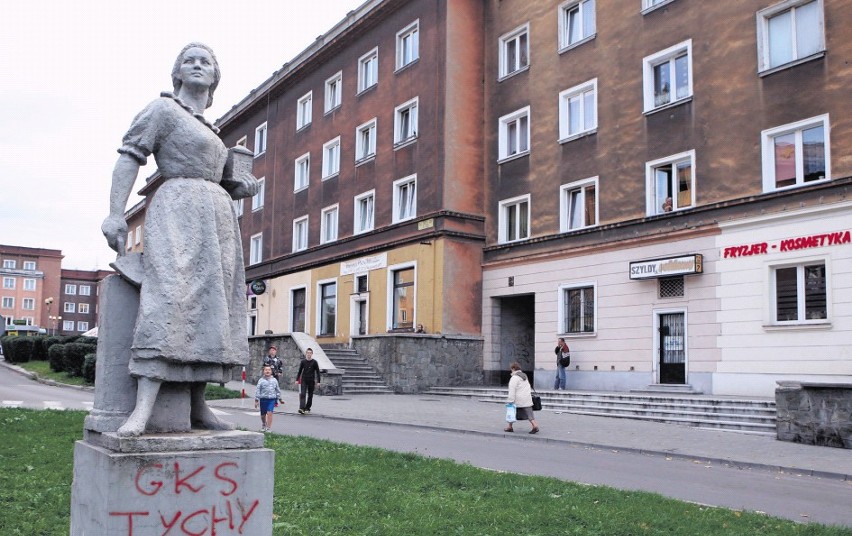 Tychy: osiedla pełne są symboliki PRL.