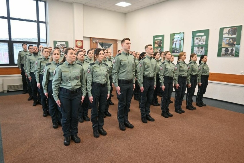 Nowi funkcjonariusze celno-skarbowi ślubowali dziś w...