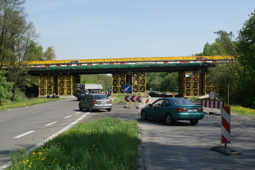 Dąbrowa Górnicza: Pod wiaduktem na DK 94 sygnalizacja świetlna. Problemy w sobotę i poniedziałek