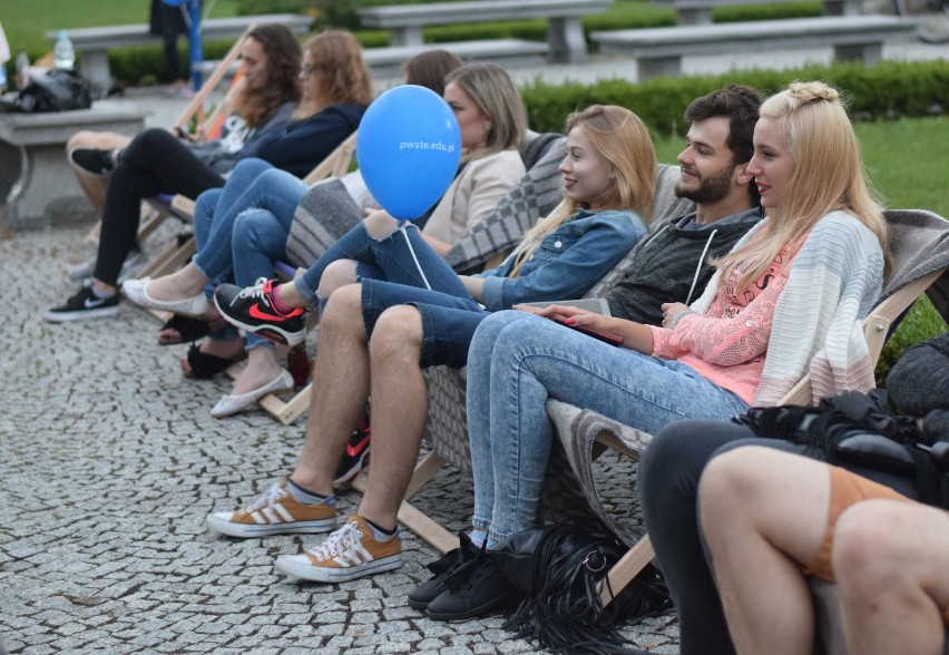 Mimo chłodnej pogody, studenci jarosławskiej PWSTE...