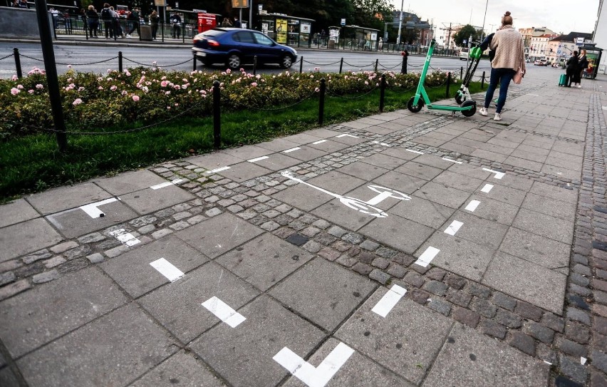 29.09.2020 gdansk. strefa parkowania hulajnog.  fot....