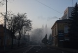 Kopciuchów w Tarnowie ubywa, ale smog to nie jest tylko problem pieców węglowych. Trują nas coraz bardziej spaliny samochodów