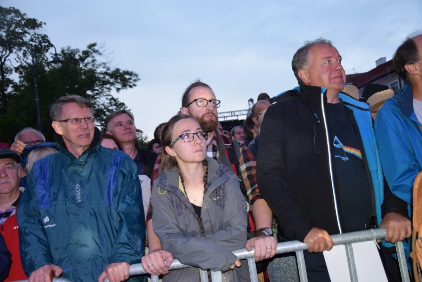 Sobotni, wieczorny koncert Lucky Petersona przyciągnął tłumy...