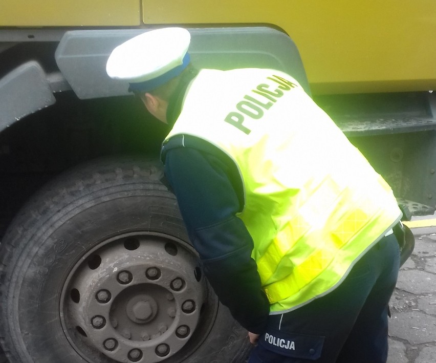 Policyjne działania ”Bus & Truck” na drogach we Włocławku. Ukarano 87 kierowców [zdjęcia]