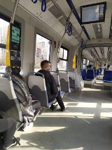 Ale brudno we wrocławskich tramwajach! Wrocławianka udowadnia, że częste mycie wagonów to bajka