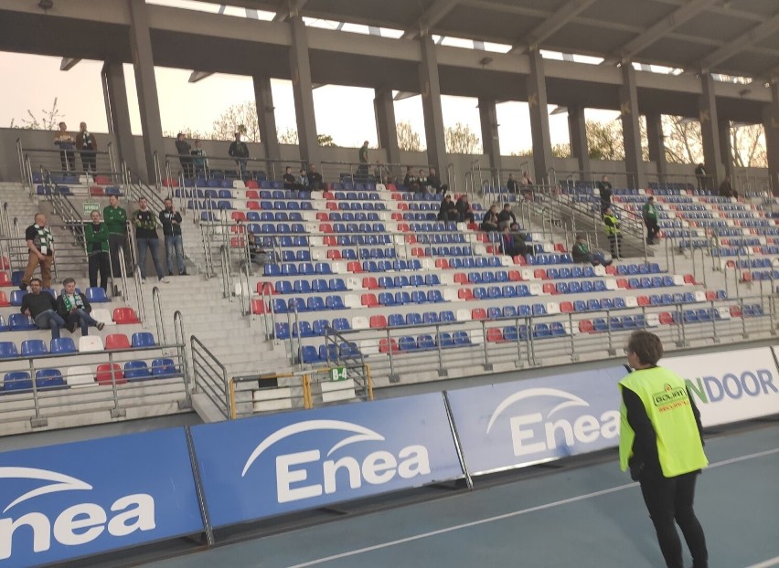 Kompromitacja Radomiaka Radom. Kibice wyszli ze stadionu w trakcie meczu. Zobaczcie zdjęcia trybun