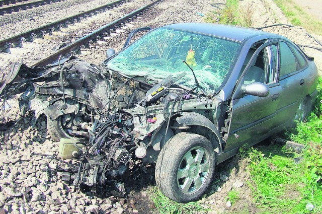 To cud, że kierowca i pasażer tego auta wyszli bez obrażeń