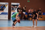 Zespół "Nieskończone źródło motywacji" z Nowej Soli wygrał turniej Streetball Męskie Granie. Zmierzyło się 20 drużyn