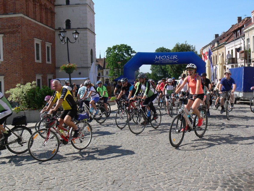 Ponad 700 rowerzystów wzięło udział w IX Sandomierskim...