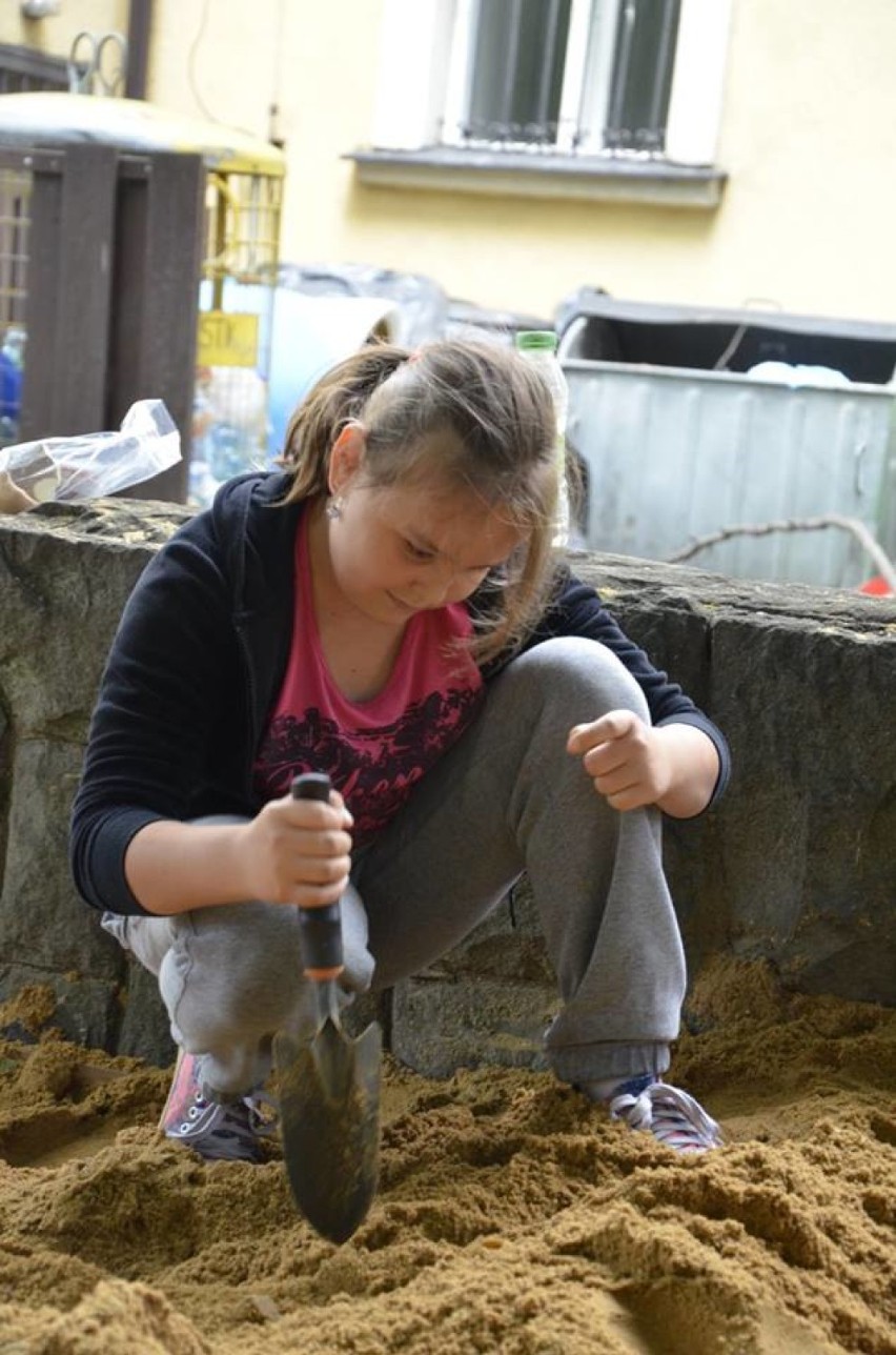Dzieci wcieliły się w archeologów