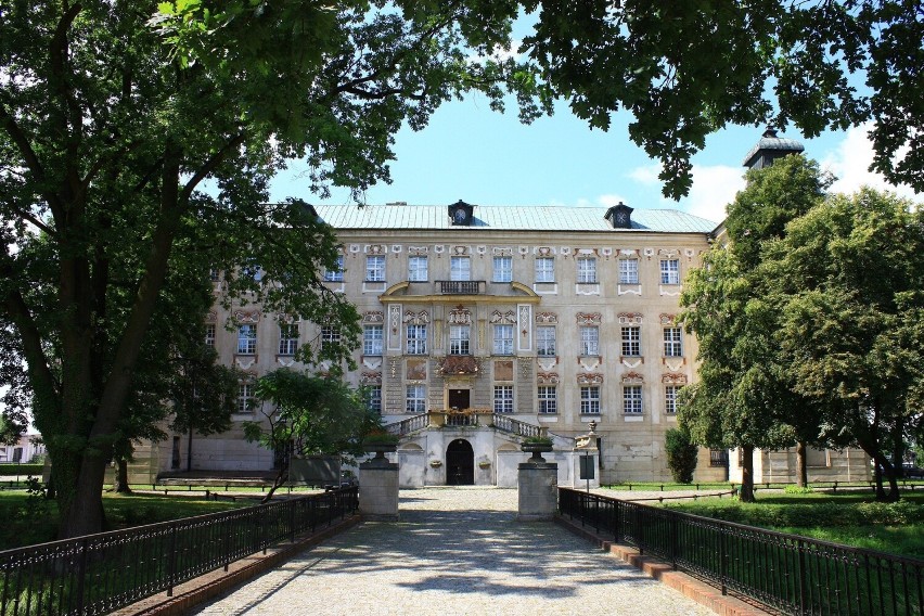 Zamek w Rydzynie to jeden z mniej znanych wielkopolskich...