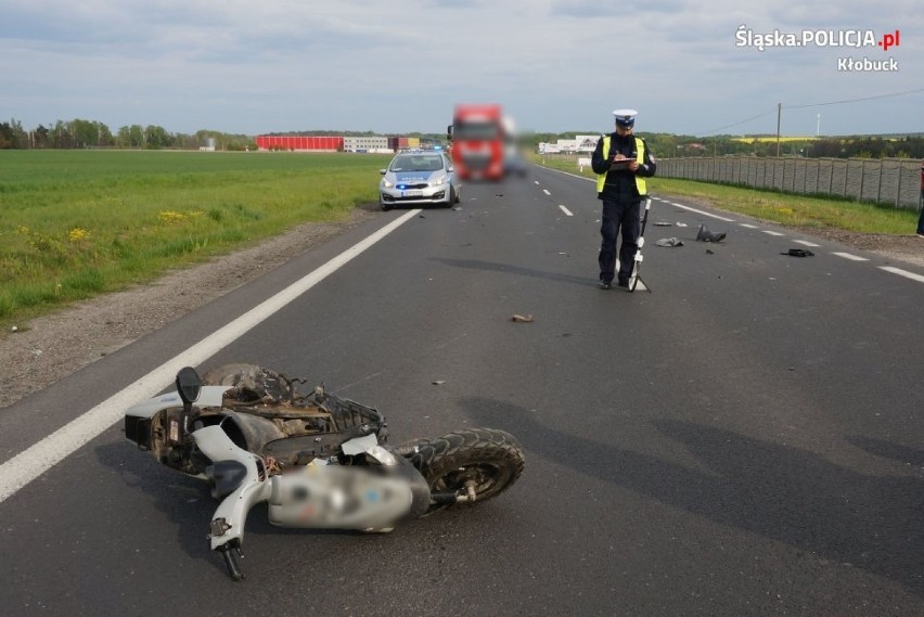 Zmarła motorowerzystka, która brała udział w wypadku na ulicy Głównej w Kłobucku 
