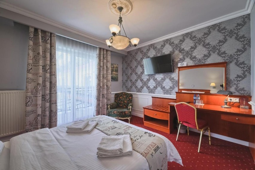 Popularny hotel z Częstochowy wystawiony na sprzedaż! Restauracja, sale bankietowe, pokoje dla setek gości. Cena to 18 MLN złotych! ZDJĘCIA