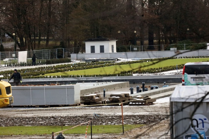 Inauguracja grających fontann na wiosnę w legnickim Parku Miejskim