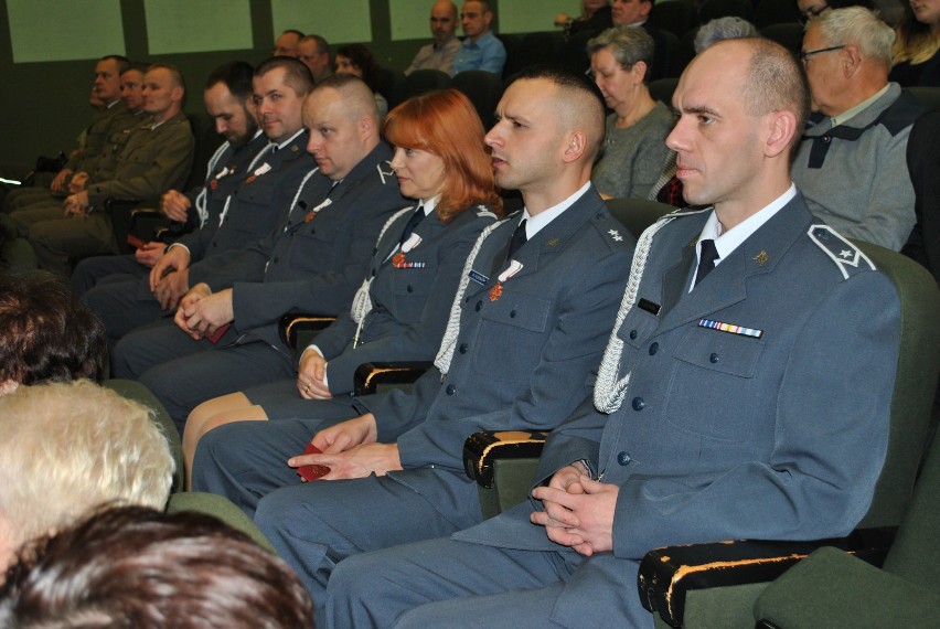 Odznaki Honorowe PCK dla funkcjonariuszy Zakładu Karnego w Koszalinie