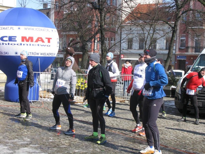 Pół tysiąca biegaczy na starcie V Ostrowskiego Półmaratonu [FOTO] 