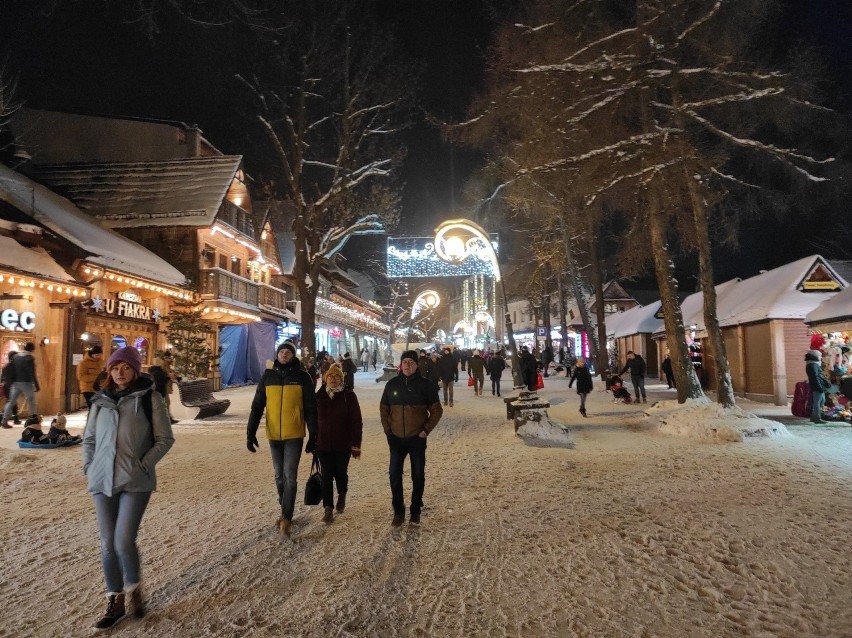 Zakopane i Podhale gotowe na święta. Trasy zjazdowe i biegowe działają. Pierwsi turyści już się pojawili