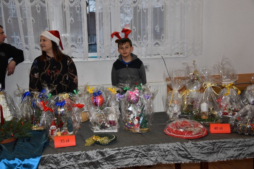 Świąteczny kiermasz w Grąblewie to już lokalna tradycja. Jak było w tym roku? 