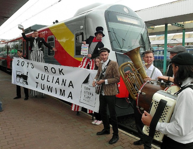 Urodziny Tuwima zaczęły się na dworcu Łódź Kaliska