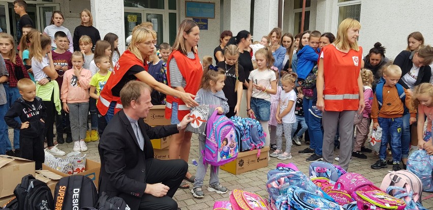 150 wyprawek szkolnych dla polskich dzieci na Ukrainie od Caritas Diecezji Rzeszowskiej