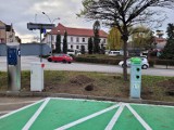 Bochnia. Pierwsza w Polsce stacja ładowania samochodów elektrycznych zintegrowana z parkomatem [ZDJĘCIA]