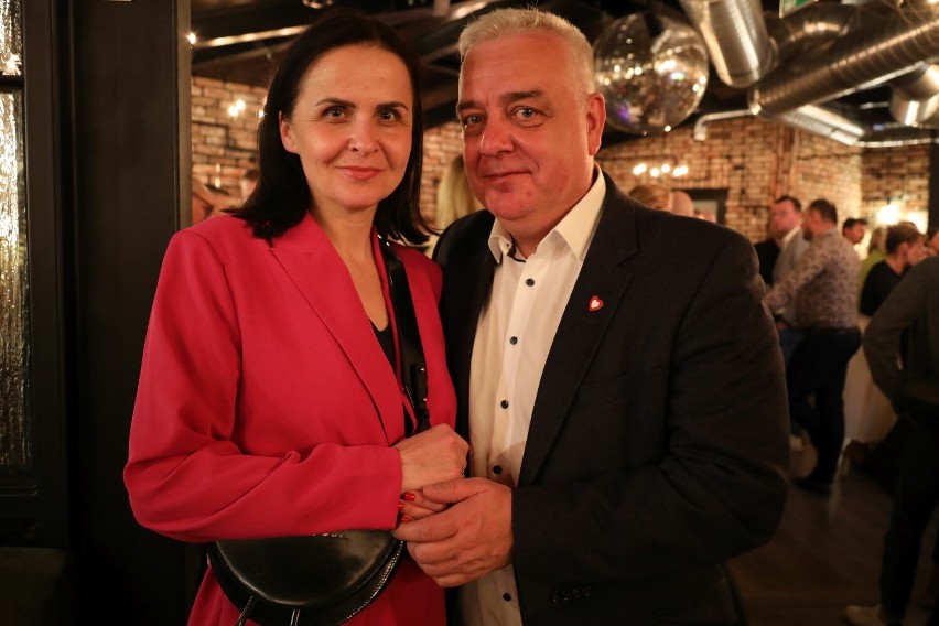 Kandydat na burmistrza Daniel Rak z żoną Renatą Rak