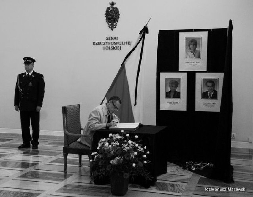 Ksiega kondolencyjna w Sejmie.Fot. Mariusz Mazewski