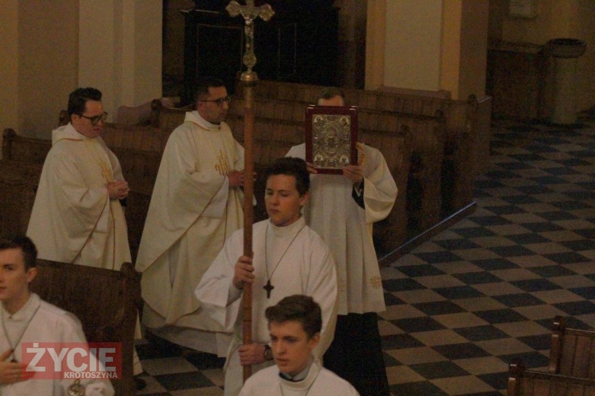 Liturgia Wielkiego Czwartku w Bazylice Mniejszej pw. św. Jana Chrzciciela w Krotoszynie [ZDJĘCIA + FILMY]    