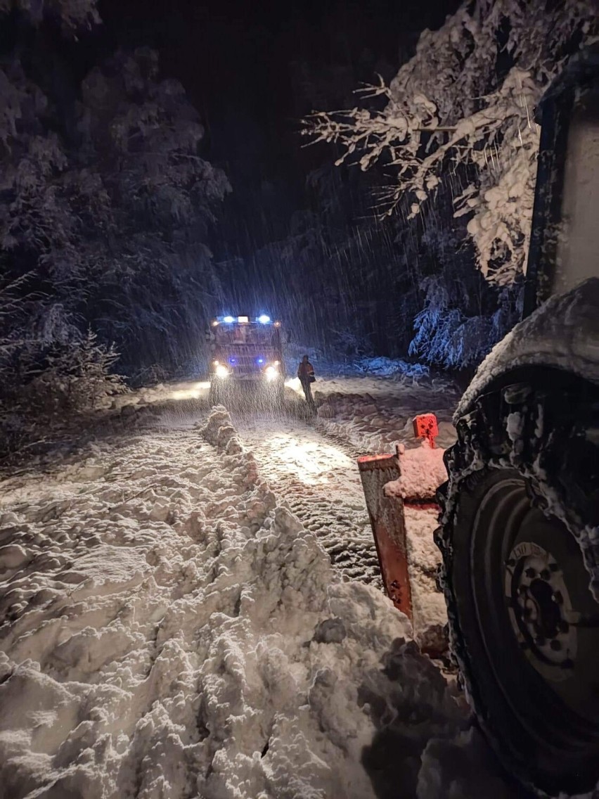 Pracowite dni strażaków w powiecie jasielskim po śnieżnej nawałnicy