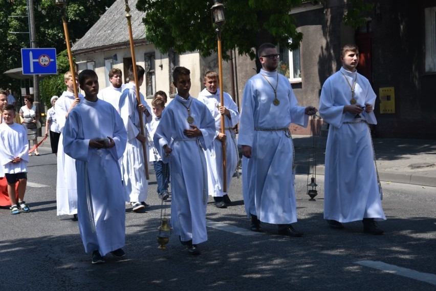 Procesja Bożego Ciała fary i klasztoru w Wągrowcu [ZDJĘCIA] 