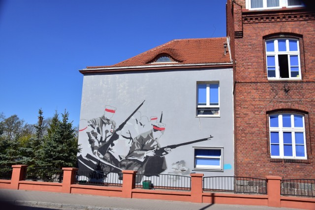 Na wschodniej ścianie Szkoły Podstawowej nr 1 w Żninie (od ul. Szkolnej) postanie nowy mural związany z Powstaniem Wielkopolskim.