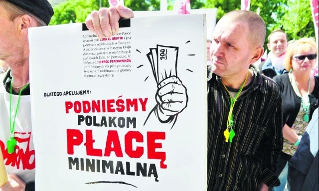 Majowa pikieta "Solidarności" dotyczyła m.in. kwestii podniesienia płacy minimalnej