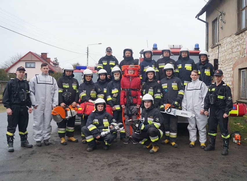 Strażacy z OSP w Wąsoszu Górnym potrzebują wsparcia. Ich nowa strażnica już powstaje! ZDJĘCIA