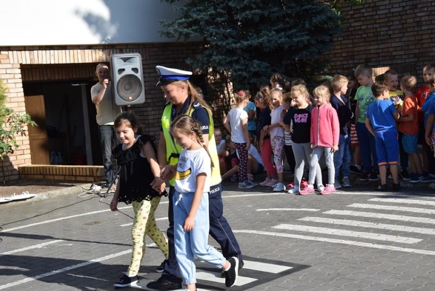 Policjanci z Obornik odwiedzają szkoły podstawowe