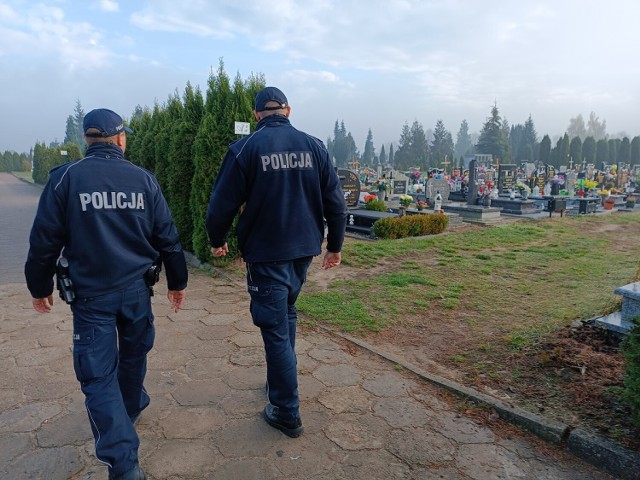 1 i 2 listopada funkcjonariusze KPP w Sępólnie będą patrolować okolice cmentarzy.