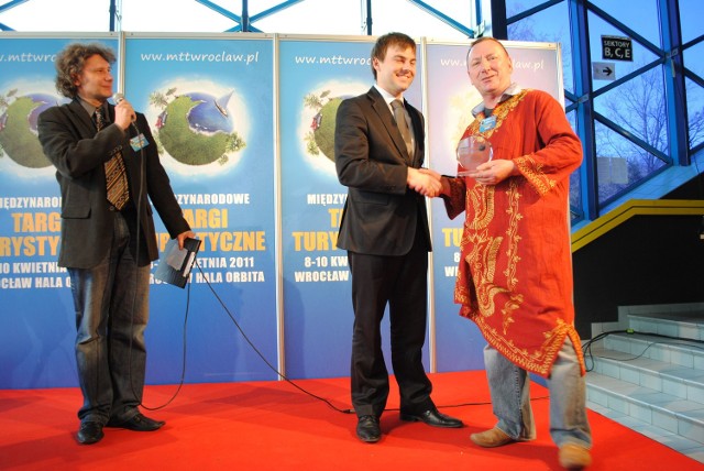 Nagrodę zara najlepsze stoisko odebrał Robert Błażejczak z Kulturinsel Einsiedel.