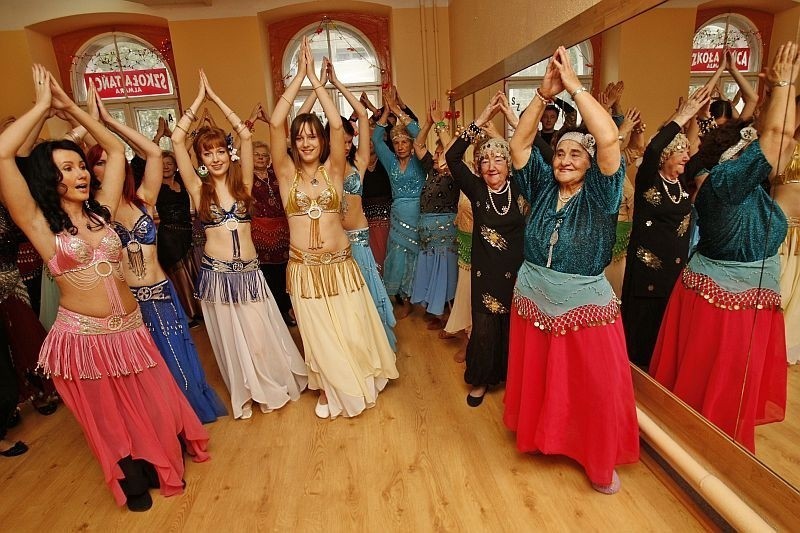 Wrocław: Seniorki trenują taniec brzucha (ZDJĘCIA)