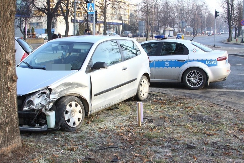 Puławy: Poranna stłuczka na skrzyżowaniu