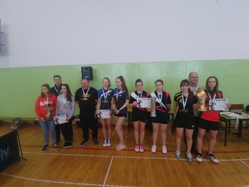 SKTS "Dwójka" Kraśnik z kolejnymi medalami. Mistrzostwa Województwa Żaków w tenisie stołowym (ZDJĘCIA)