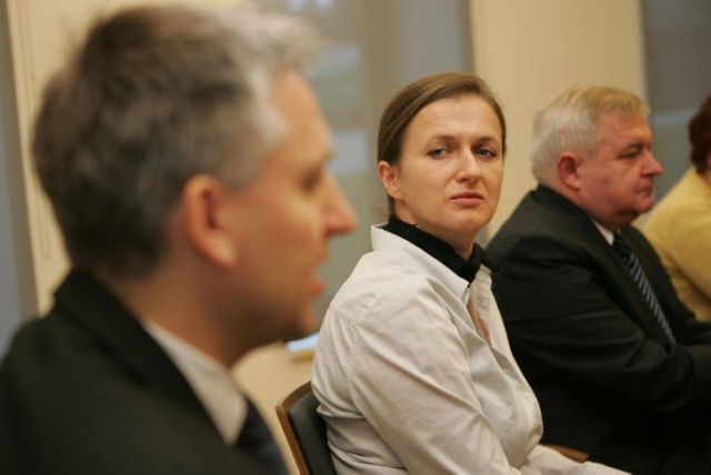 Prof. Monika Wolińska w Filharmonii Gorzowskiej dyrygentem będzie od 1 stycznia 2013 r. Nie obejmie jednak funkcji ani dyrektora artystycznego, ani zastępcy dyrektora naczelnego.