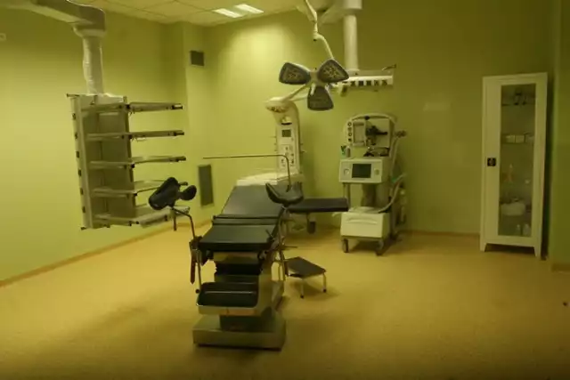 Szpital Medikor w Nowym Sączu działa od grudnia 2014 r. i ma kontrakt z NFZ. Pacjentki nie płacą więc za poród i pobyt w szpitalu, znieczulenie i obecność przy narodzinach osoby towarzyszącej