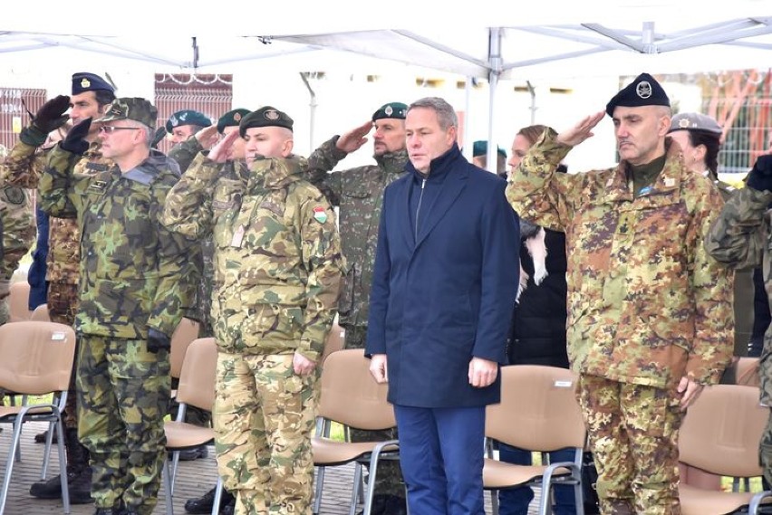 Uroczyste przekazanie dowództwa 3. Batalionu Łączności NATO w siedzibie w Bydgoszczy [zdjęcia]